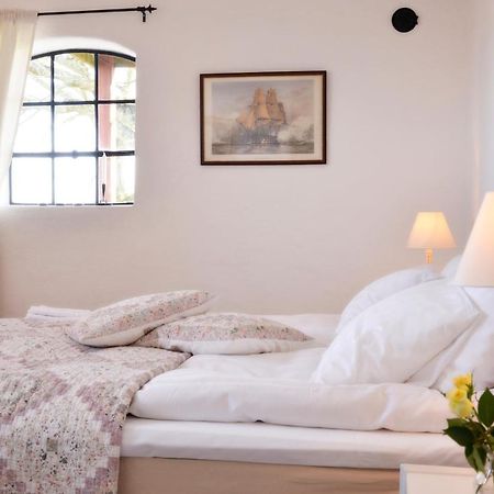 Bed and Breakfast Torsborgs Gard à Simrishamn Extérieur photo