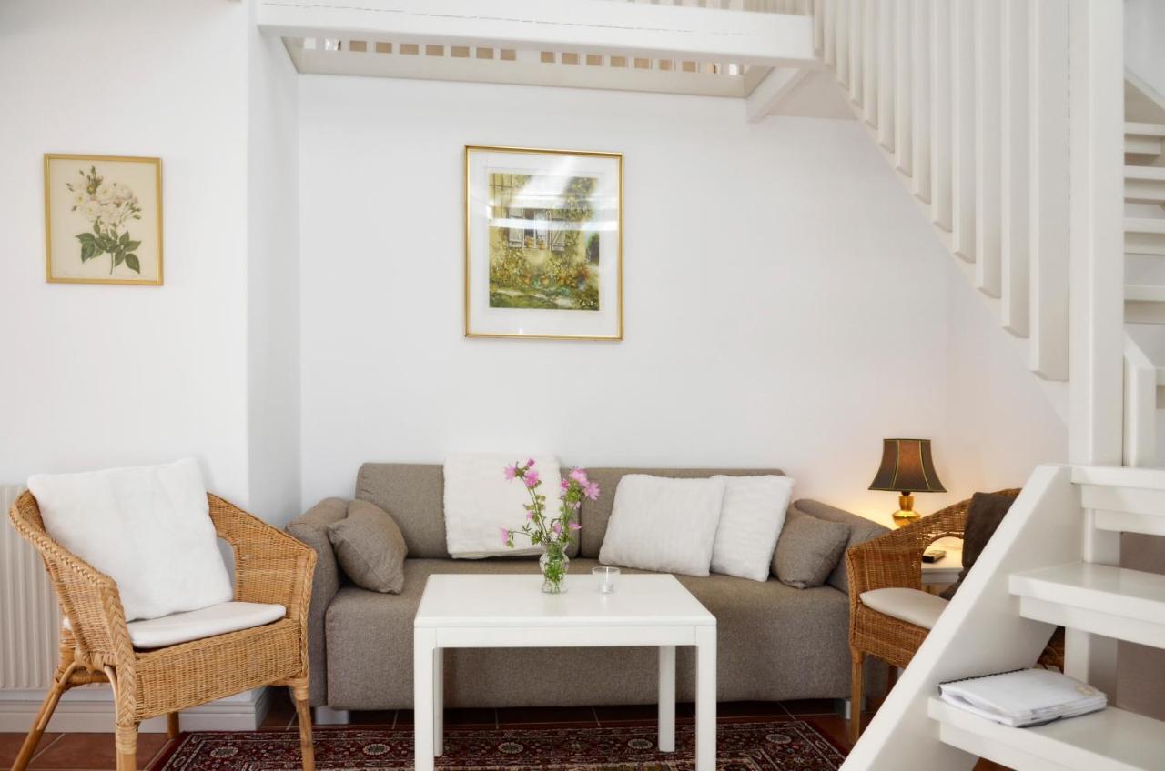 Bed and Breakfast Torsborgs Gard à Simrishamn Extérieur photo